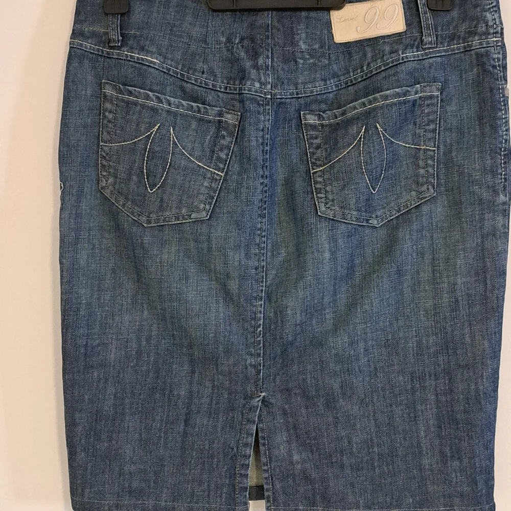 Level 99 Cotton Blend Blue Denim Skirt Misses(12 - 14) 31 Waist - Picture 6 of 7